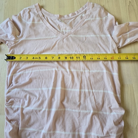 Old Navy Maternity Long Sleeve Size Medium - Picture 7 of 9